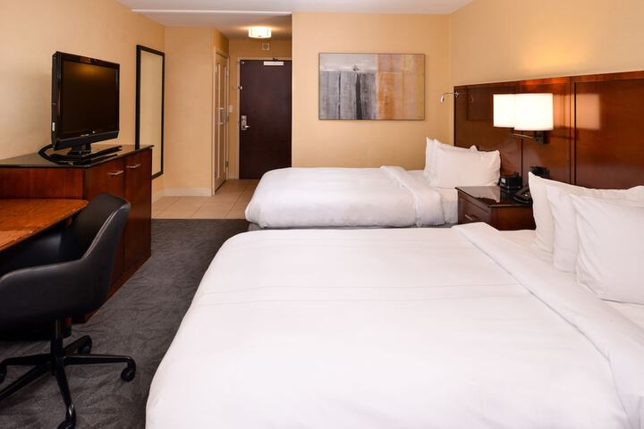 Room 6 of 26