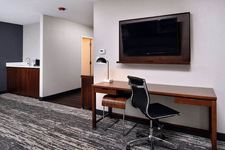 Room 19 of 25