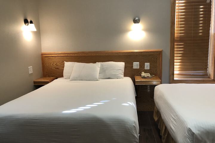 Room 33 of 43