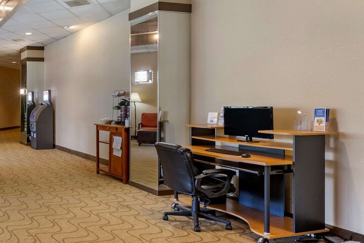 Business Center 57 of 57