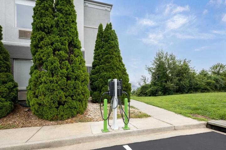 Wingate by Wyndham Dublin Near Claytor Lake State Park