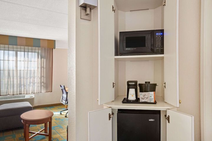 Room 15 of 30