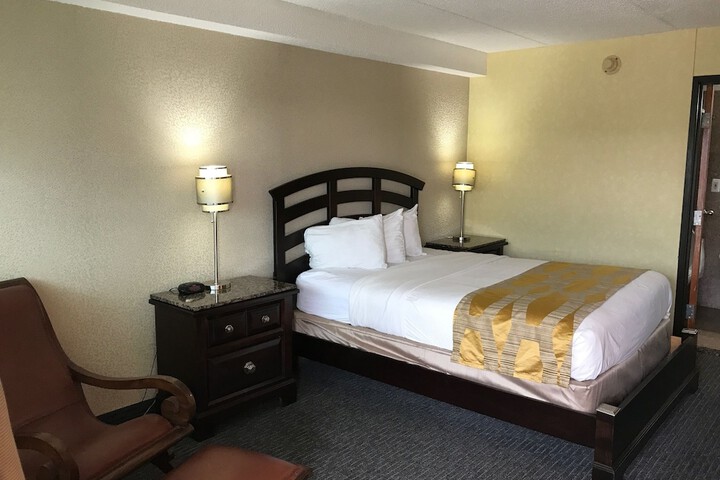 Room 19 of 35