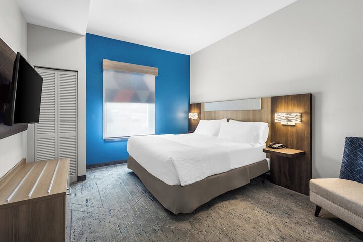 Room 10 of 45