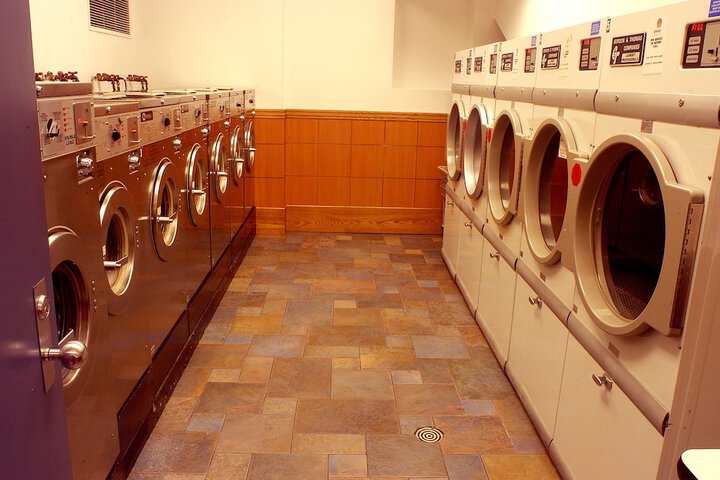 Room 14 of 32