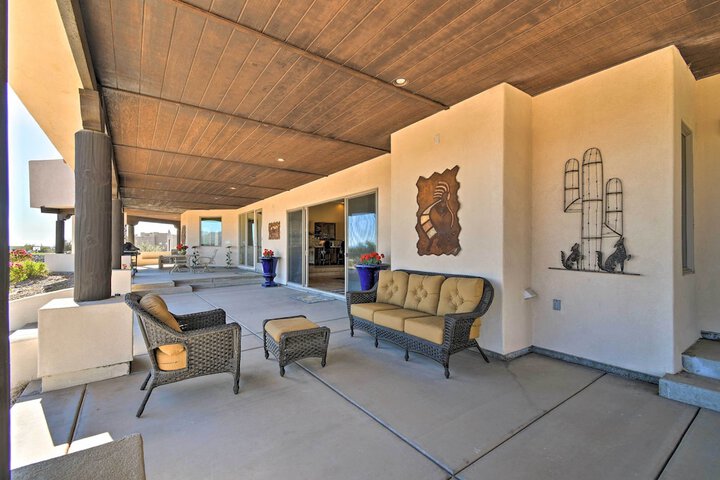 Rio Verde Desert Escape w / Patio & Mountain Views!
