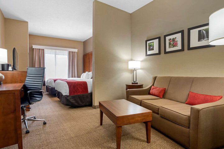Room 9 of 28