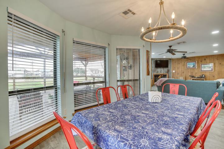 Private Dock Lanai: Bayou Retreat in Barataria!