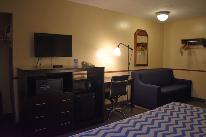 Room 5 of 30