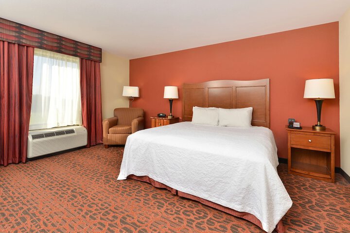 Hampton Inn Clinton IA