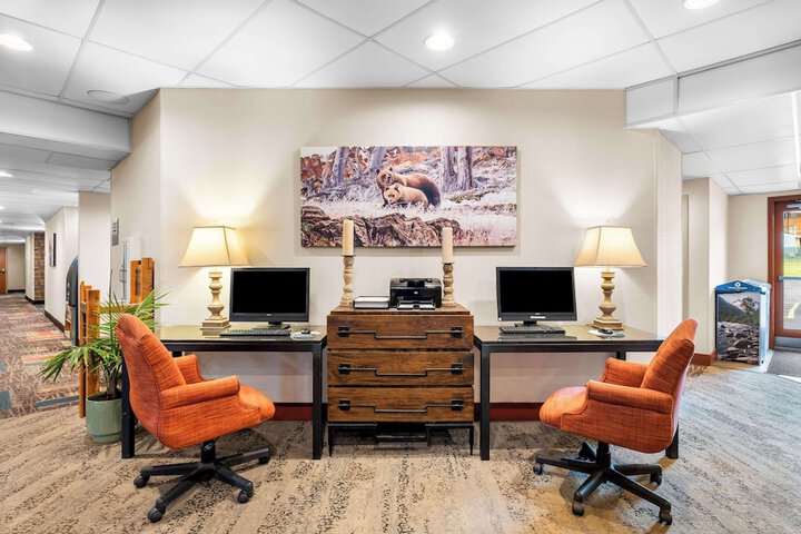 Best Western Rocky Mountain Lodge
