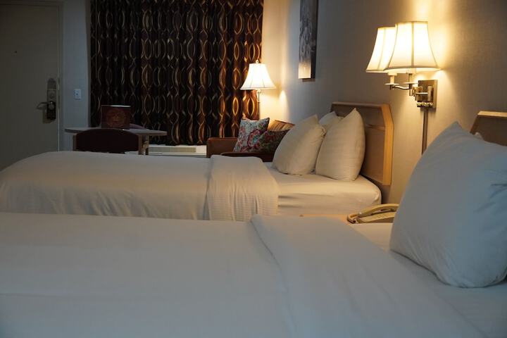 Timberland Inn & Suites