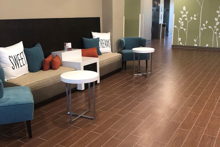 Hotel Interior 11 of 47