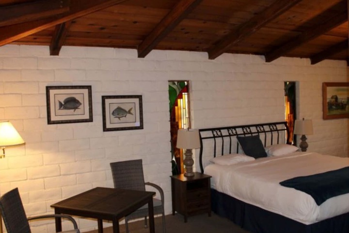 Room 28 of 74