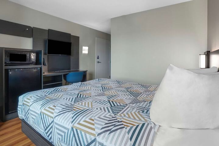 Room 35 of 41