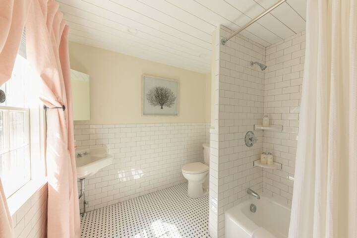 Sally Webster Inn