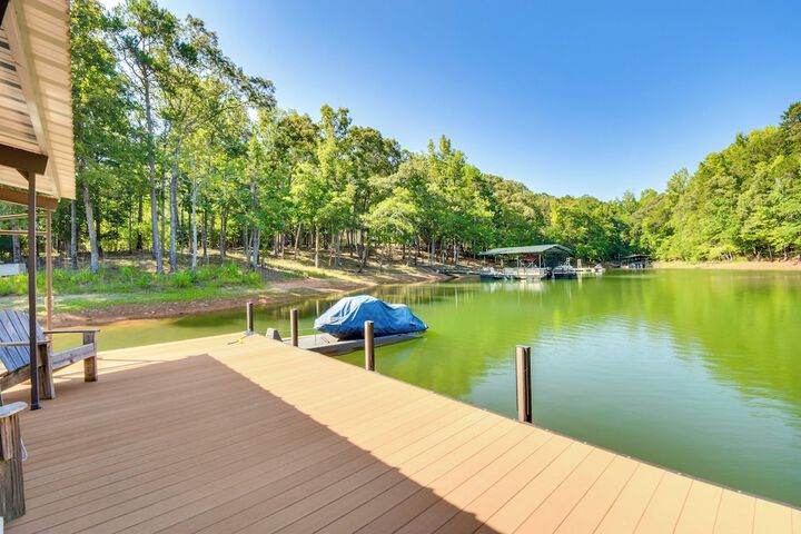 Waterfront Hartwell Apartment w / Dock Access!