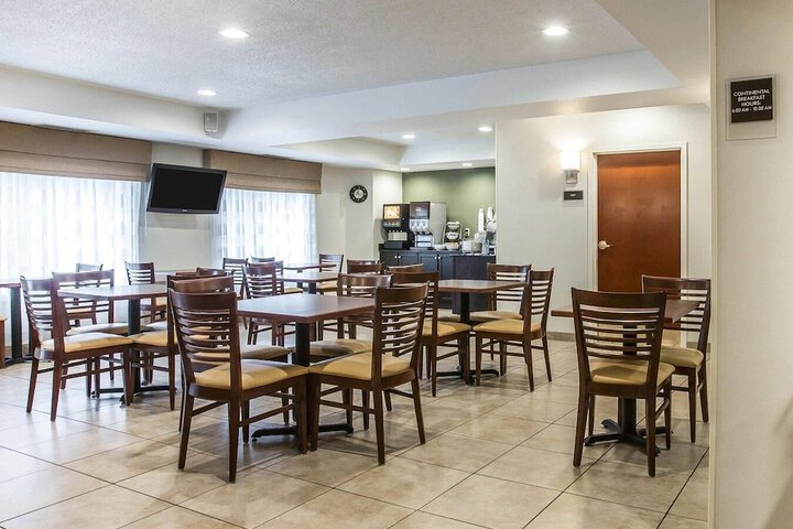 Sleep Inn & Suites Queensbury - Lake George