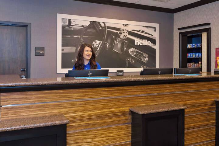 Hampton Inn & Suites Flint / Grand Blanc