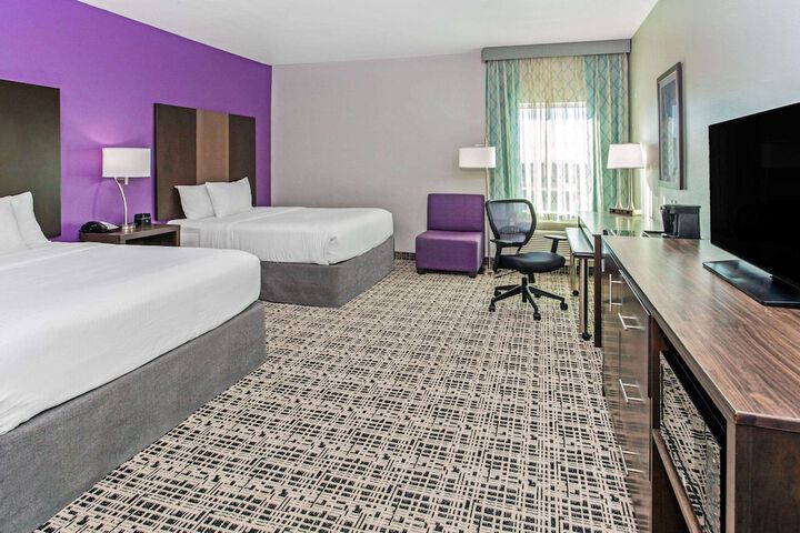 Room 37 of 60