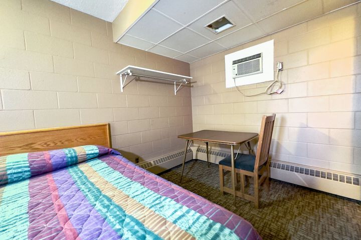 Room 16 of 21