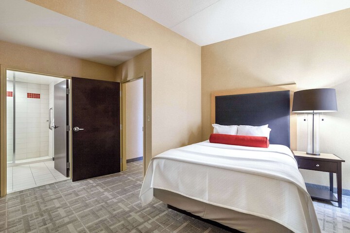 Room 28 of 55