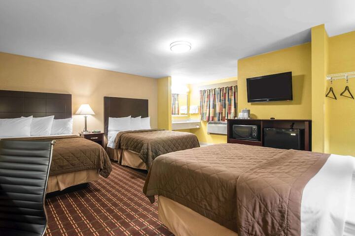 Room 15 of 34