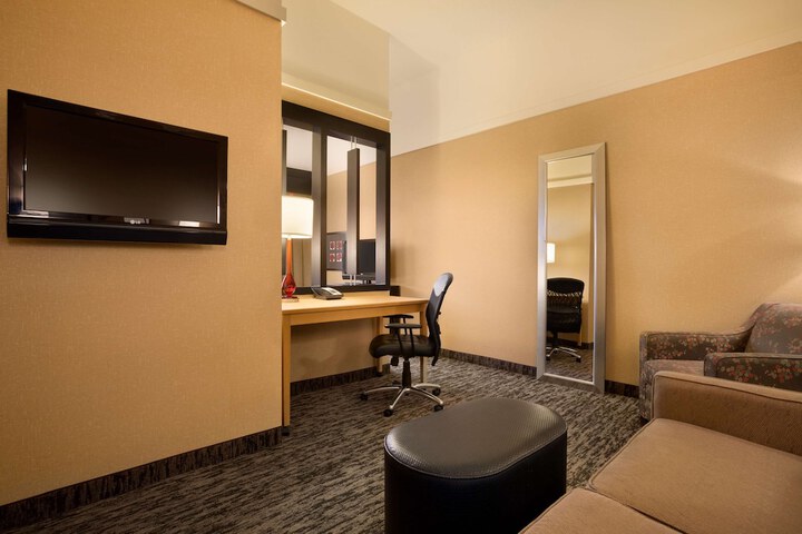 Room 14 of 40