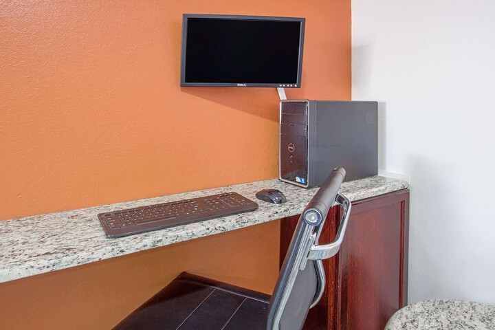 Business Center 16 of 16