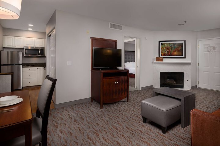 Room 16 of 46