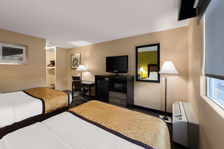 Best Western Adena Inn