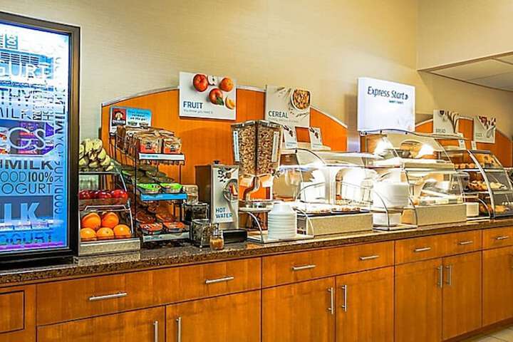 Holiday Inn Express Hotel & Suites Indianapolis North Carmel by IHG