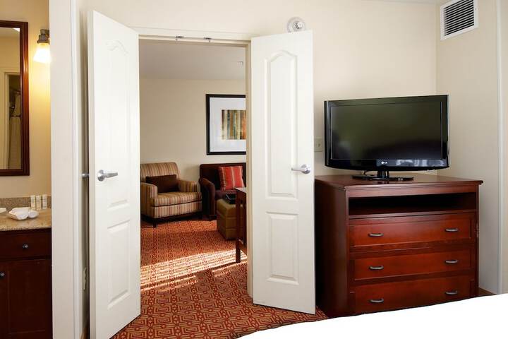 Room 35 of 48