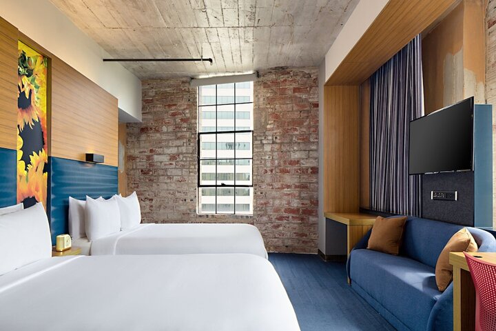 Room 19 of 42