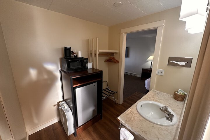Room 19 of 181