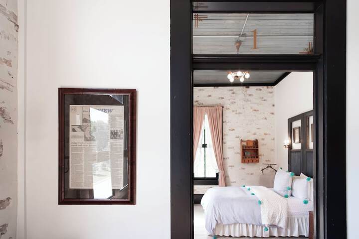 Room 15 of 60