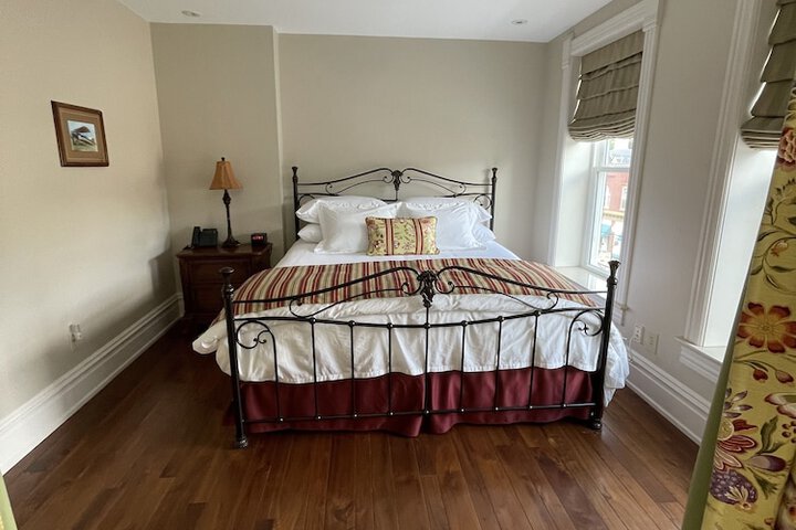 Room 21 of 44