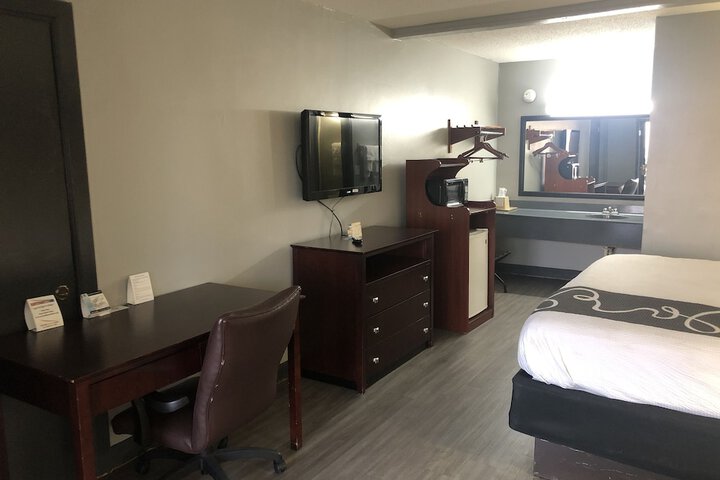Room 26 of 47