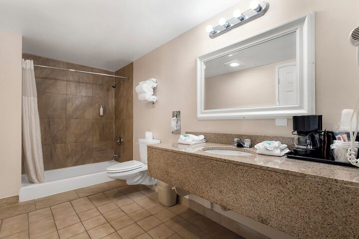 Room 10 of 29