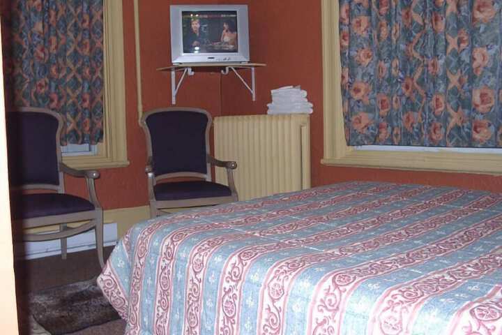 Room 2 of 21