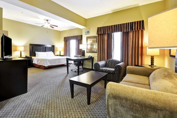 Room 19 of 38
