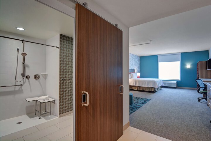 Room 27 of 48