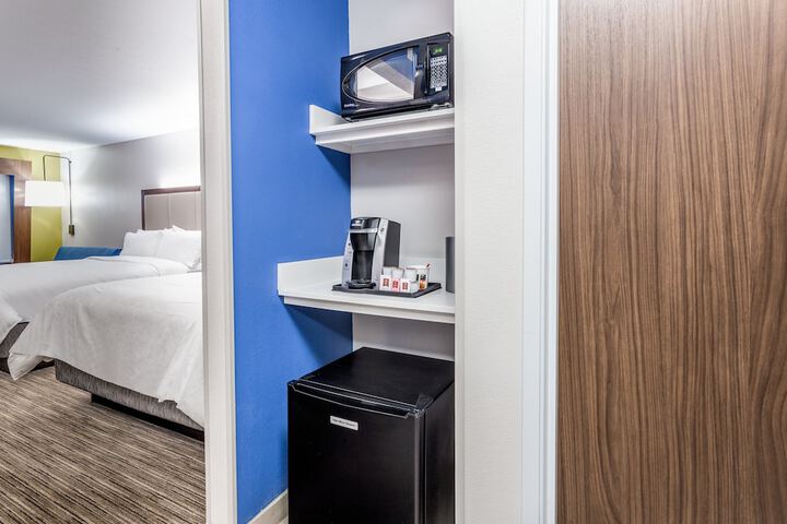 Room 21 of 49