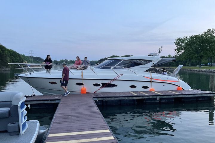 Lake Norman Hotel
