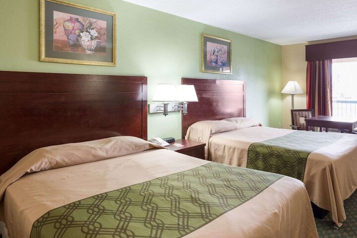 Room 20 of 29