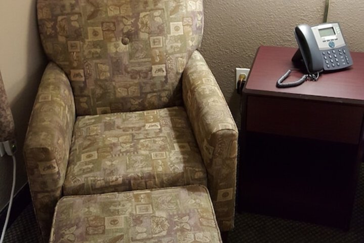 Room 15 of 33