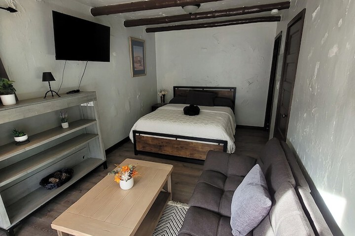 Room 50 of 66
