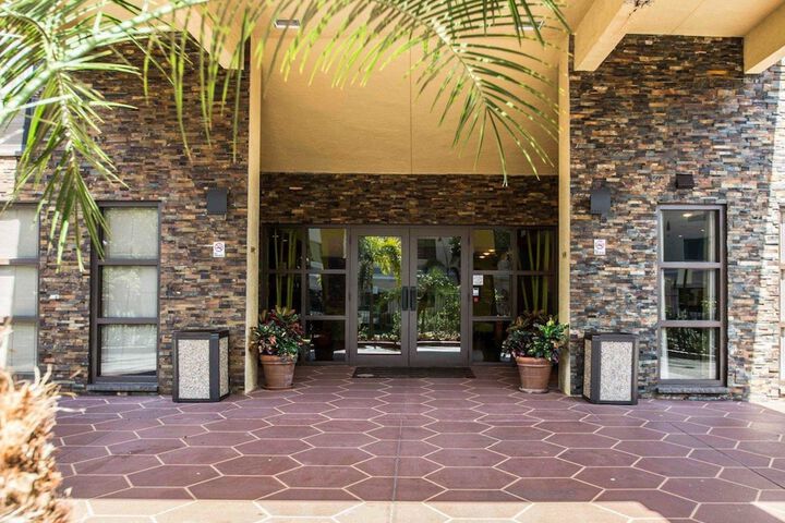 Hotel 4 of 48