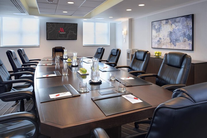 Chicago Marriott Suites OHare