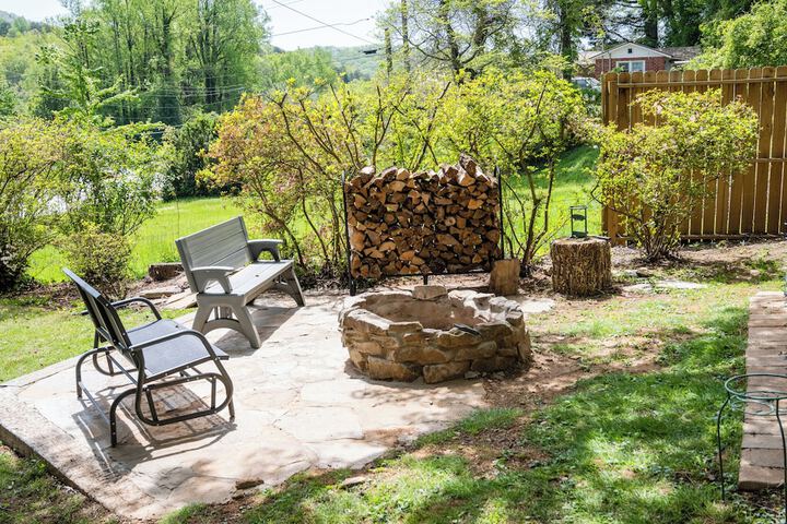 Mountain Aire Cottages Inn & Glamping